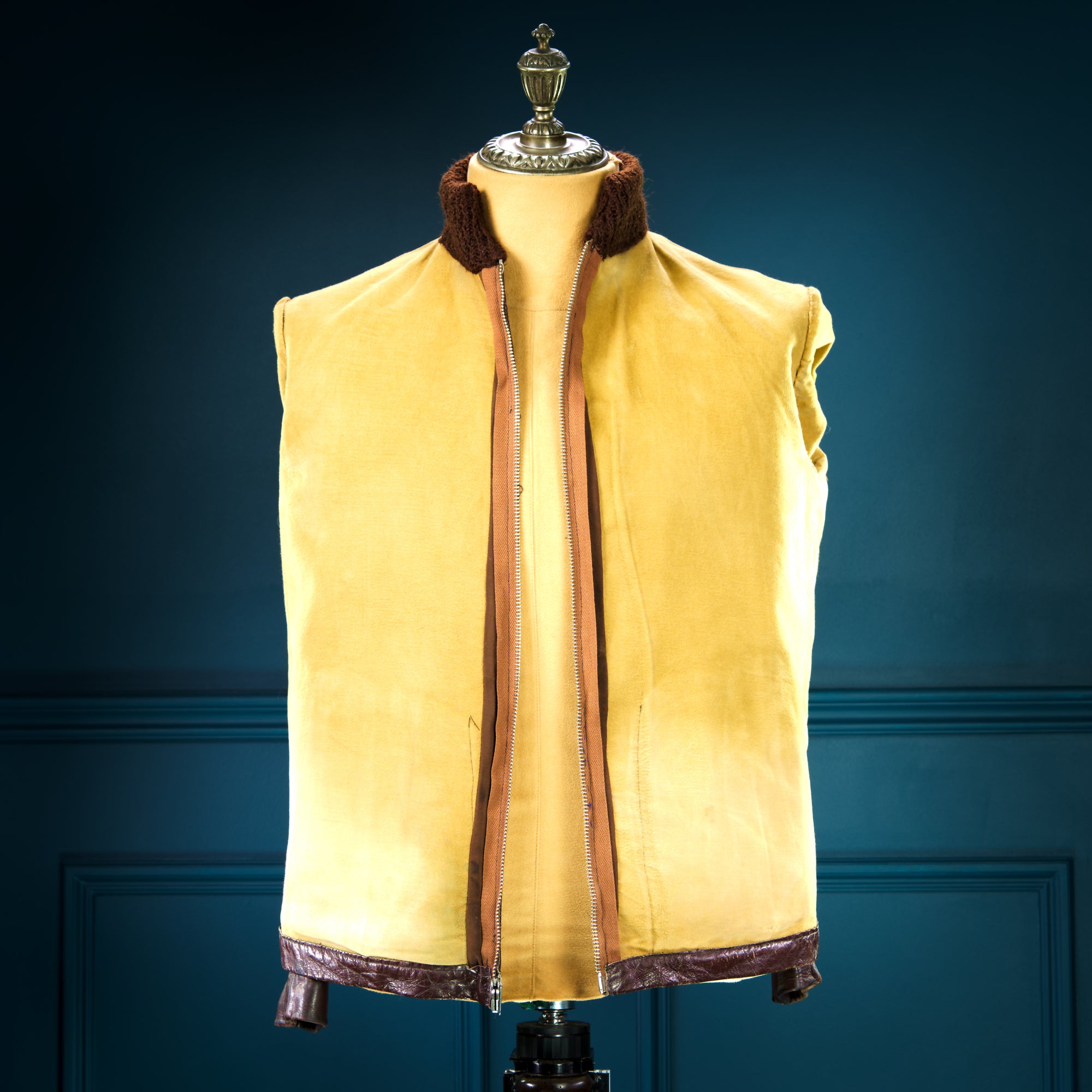 Vintage 1940s WW2 Czech Horsehide Flight Aviator Windbreaker Leather Jacket “M”