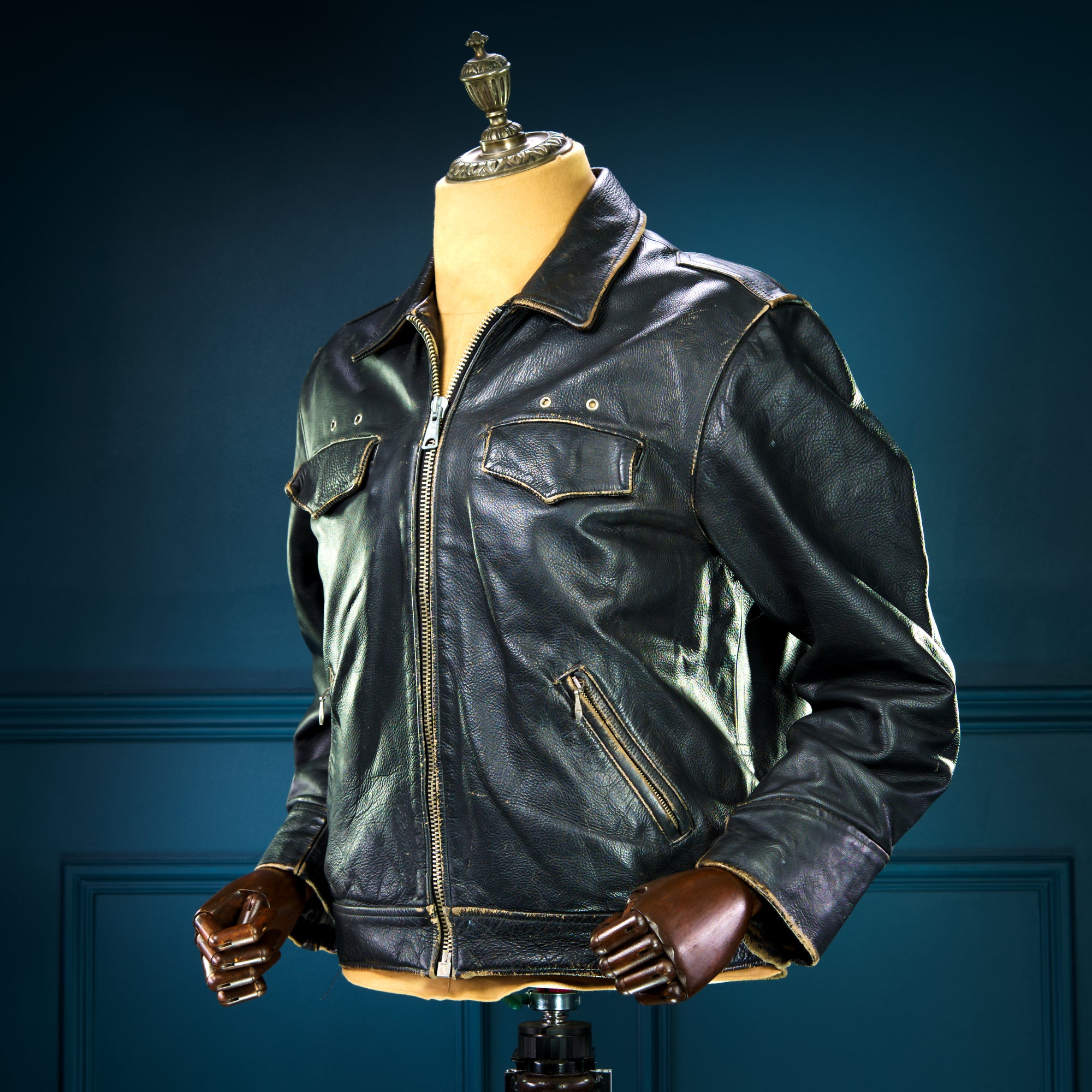 Vintage 90s Chevignon Steerhide Highwayman Biker Single Rider Leather Jacket “M”