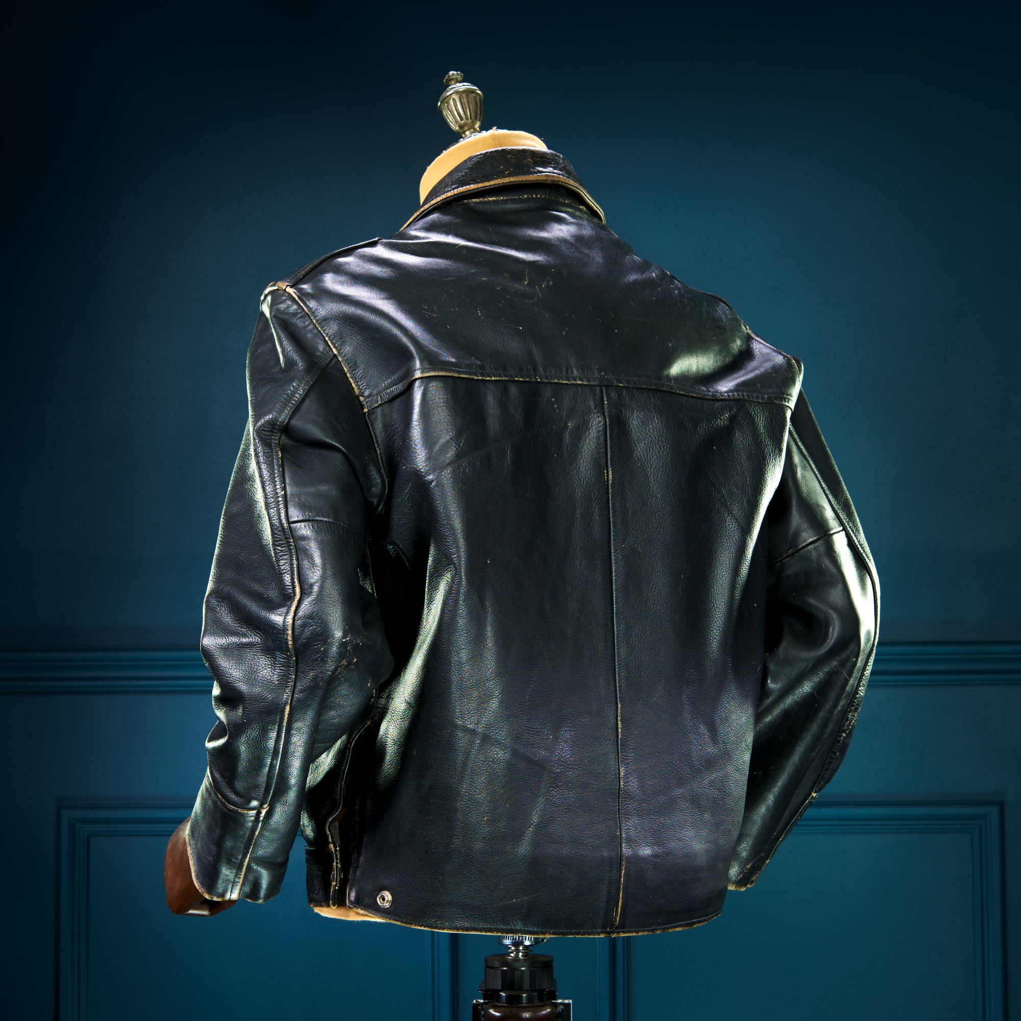 Vintage 90s Chevignon Steerhide Highwayman Biker Single Rider Leather Jacket “M”