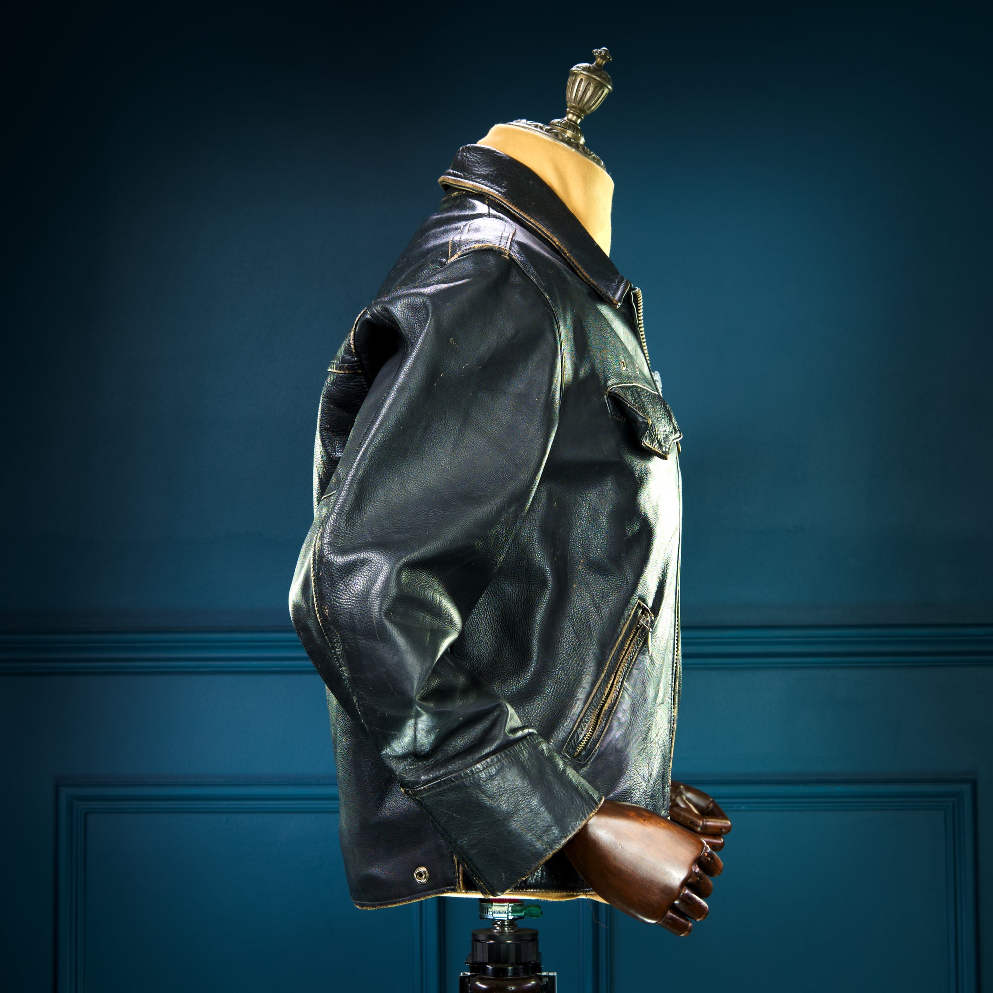 Vintage 90s Chevignon Steerhide Highwayman Biker Single Rider Leather Jacket “M”