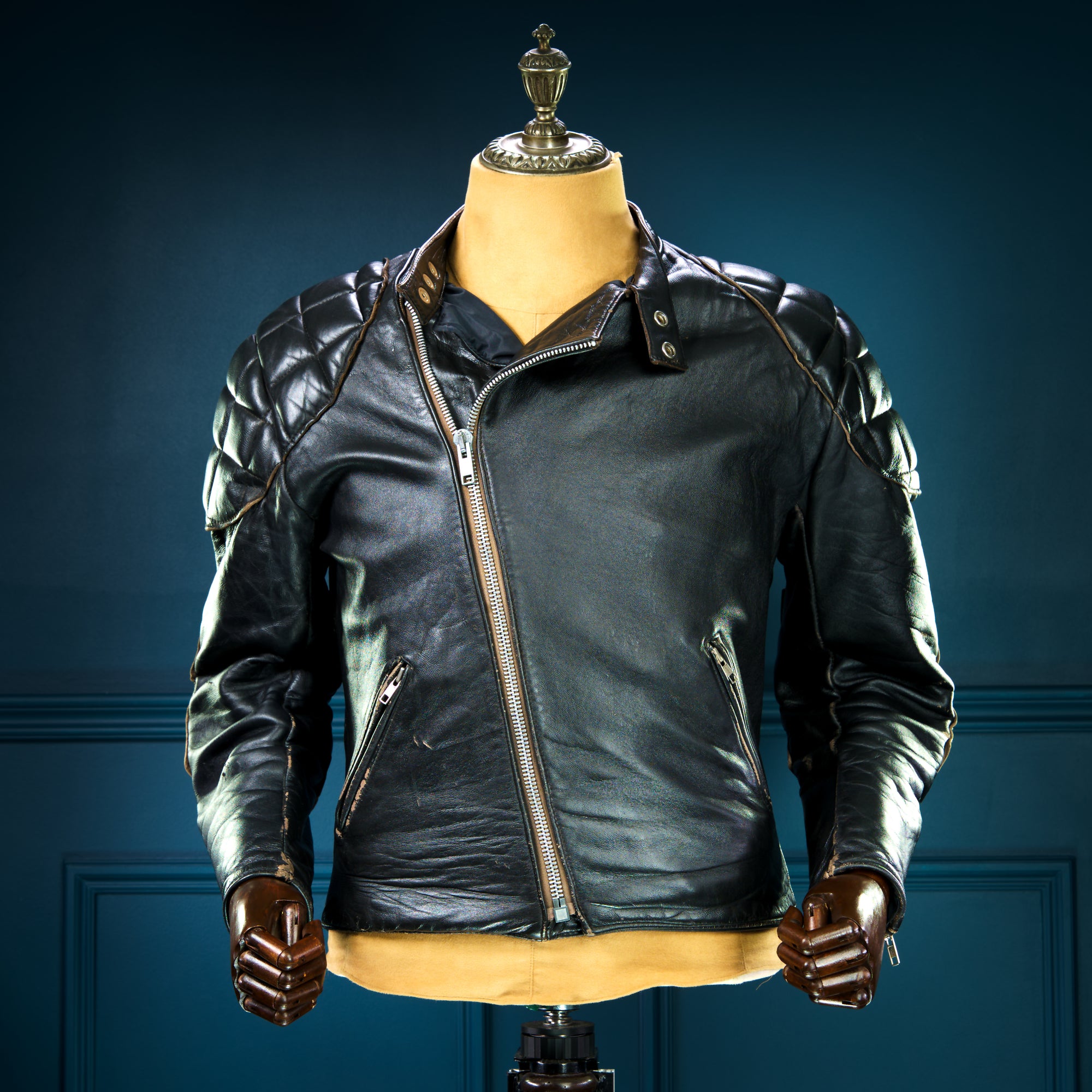 Vintage 1970s TT Leathers British Sheepskin Black Racer Biker Leather Jacket “M”