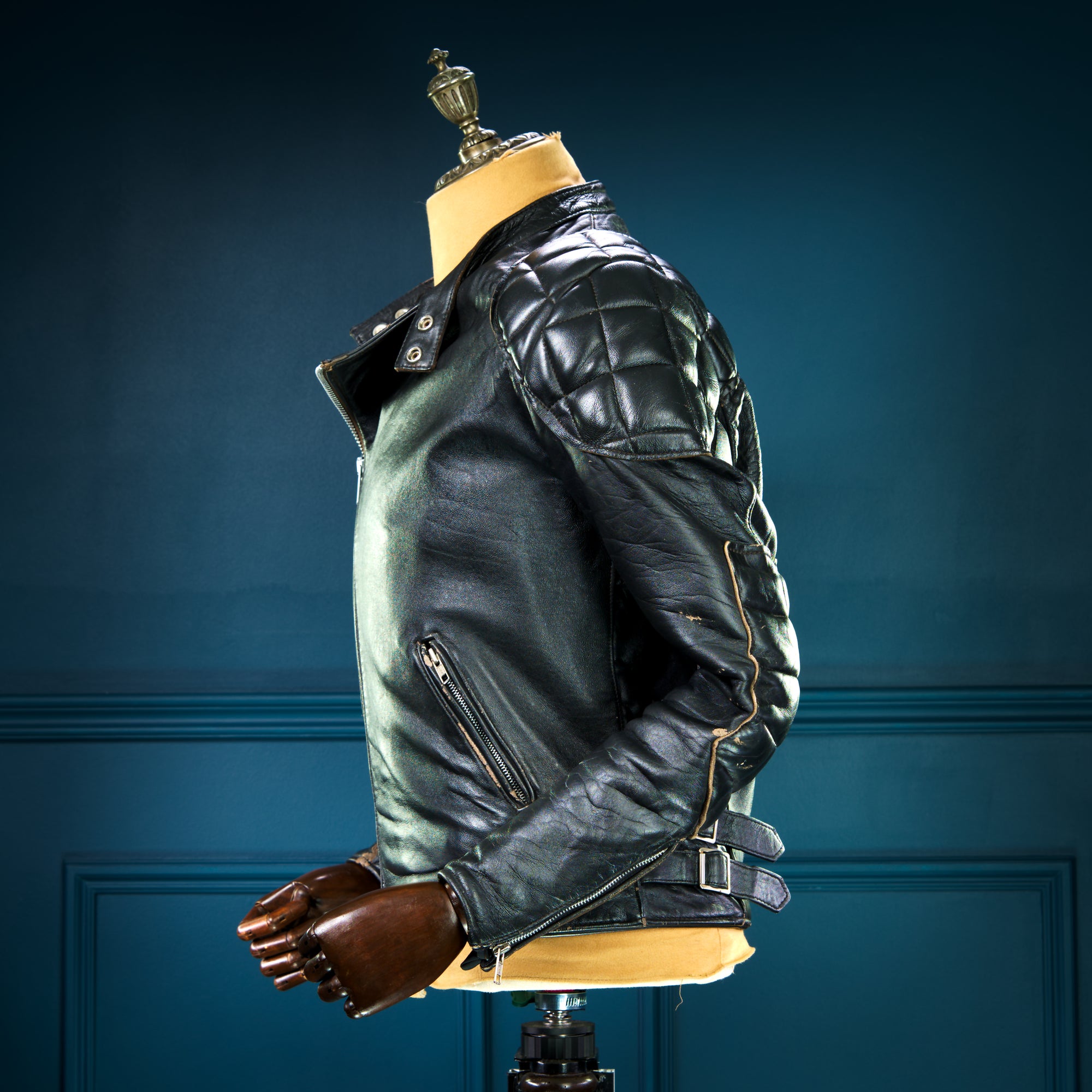 Vintage 1970s TT Leathers British Sheepskin Black Racer Biker Leather Jacket “M”