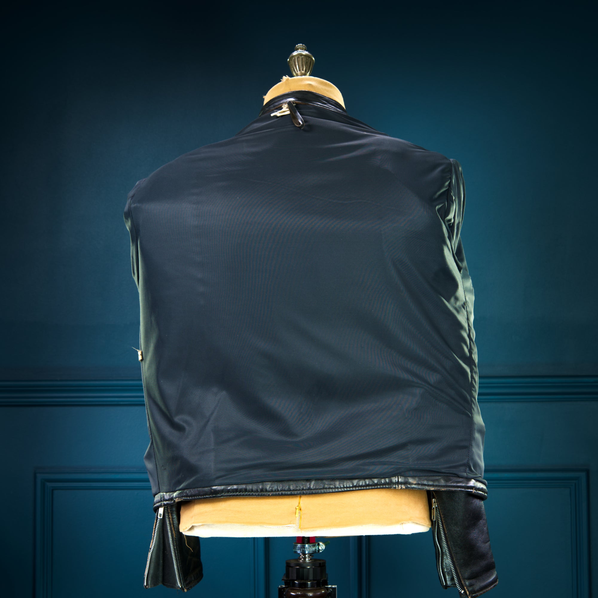 Vintage 1970s TT Leathers British Sheepskin Black Racer Biker Leather Jacket “M”