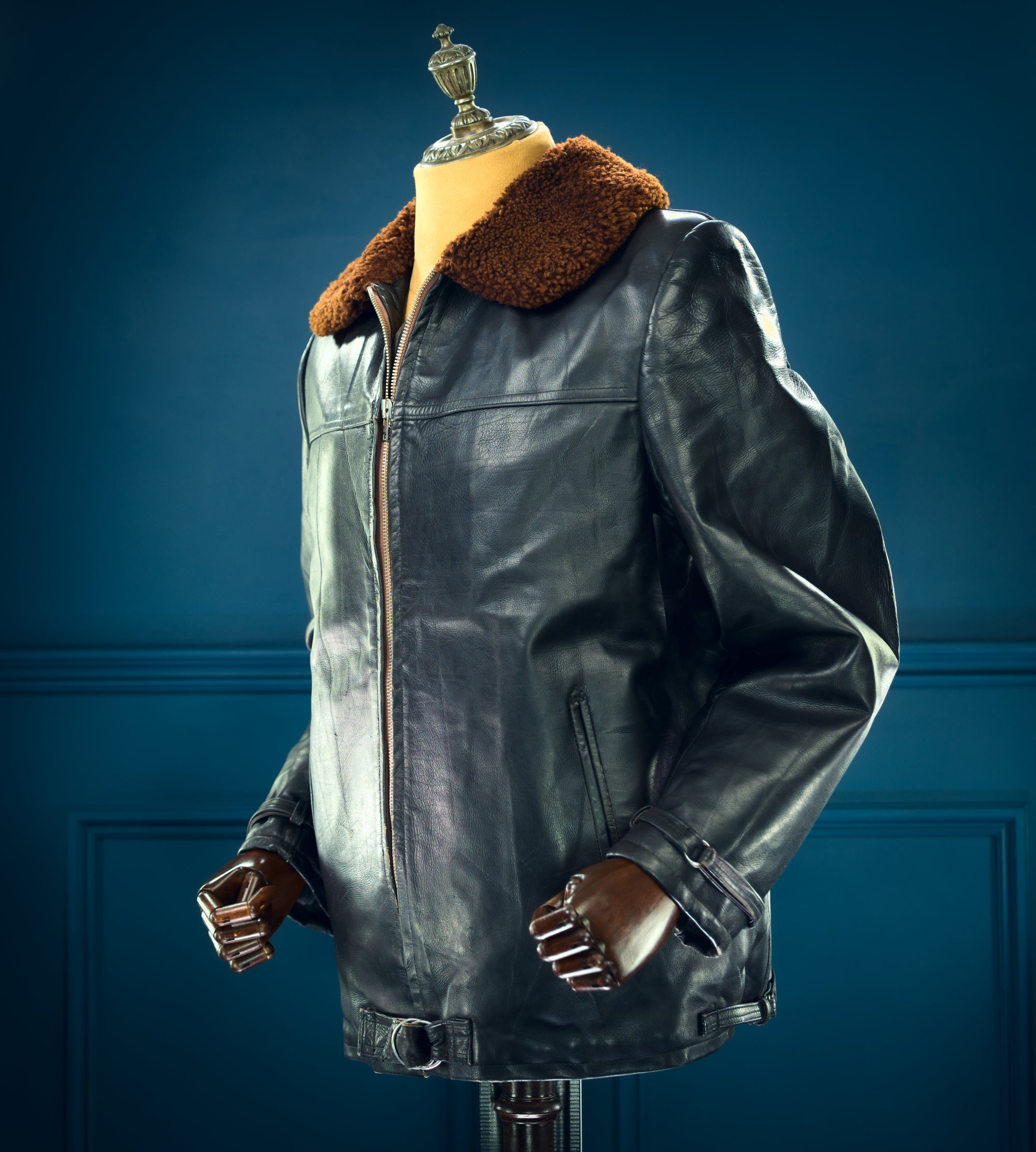 Vintage 1950s Cold War Czech Flight Aviator Bomber Leather Jacket Fur Collar “L”