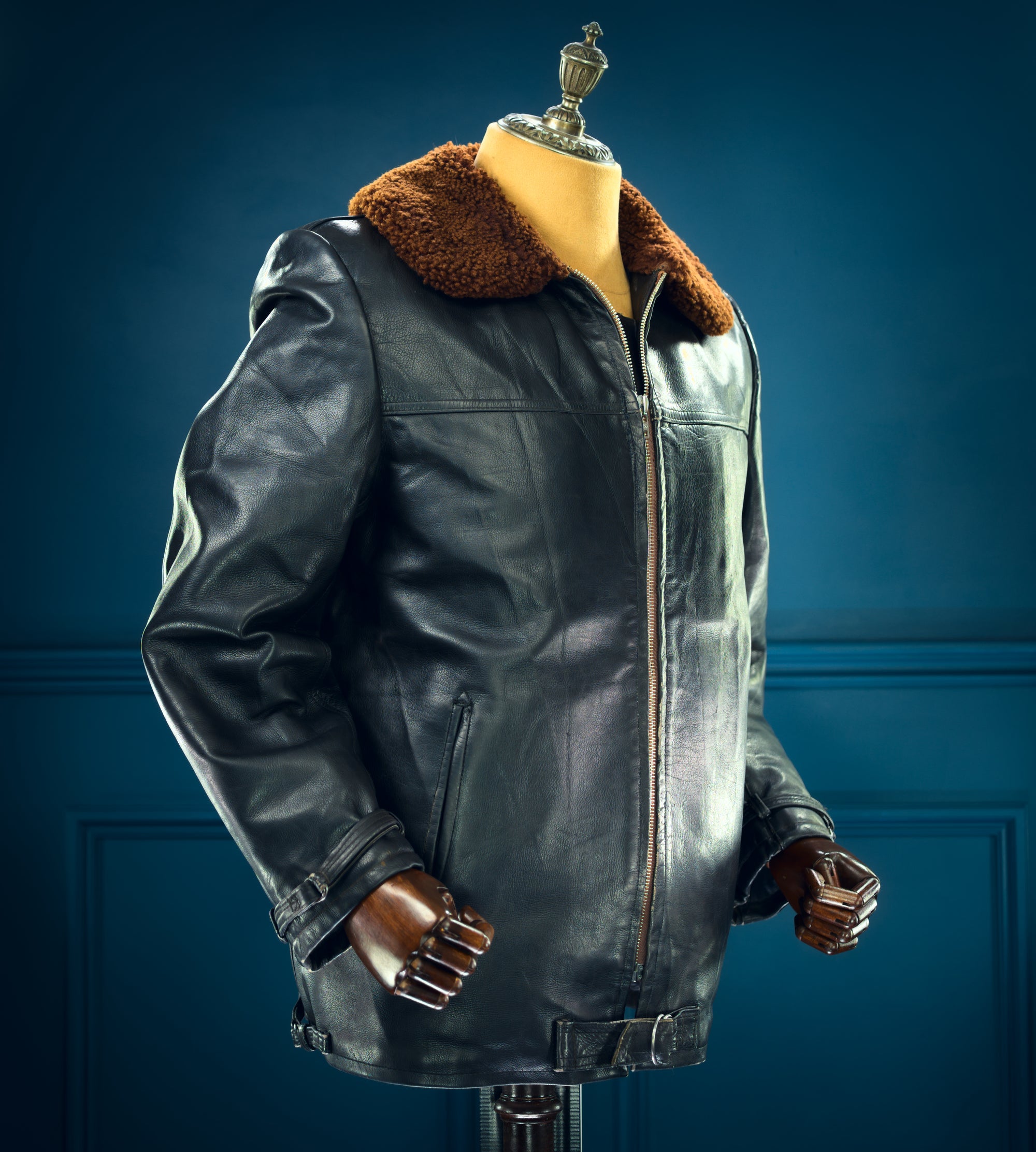 Vintage 1950s Cold War Czech Flight Aviator Bomber Leather Jacket Fur Collar “L”