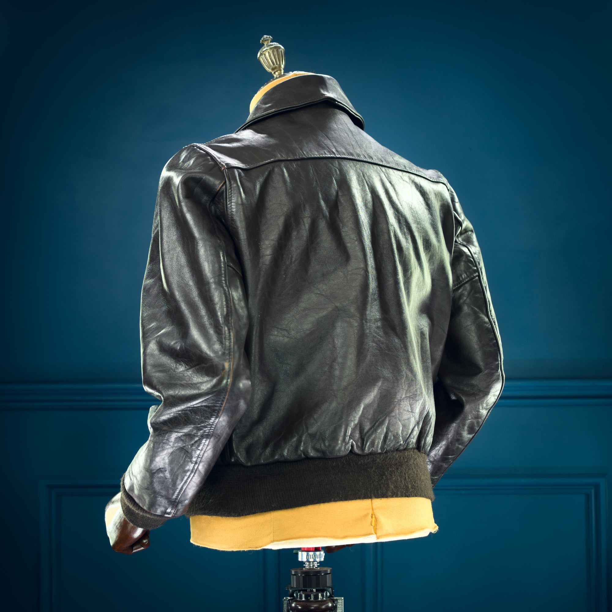 Vintage 1970s Schott IS-674-MS Steerhide A2 Flight Bomber Leather Jacket “M”