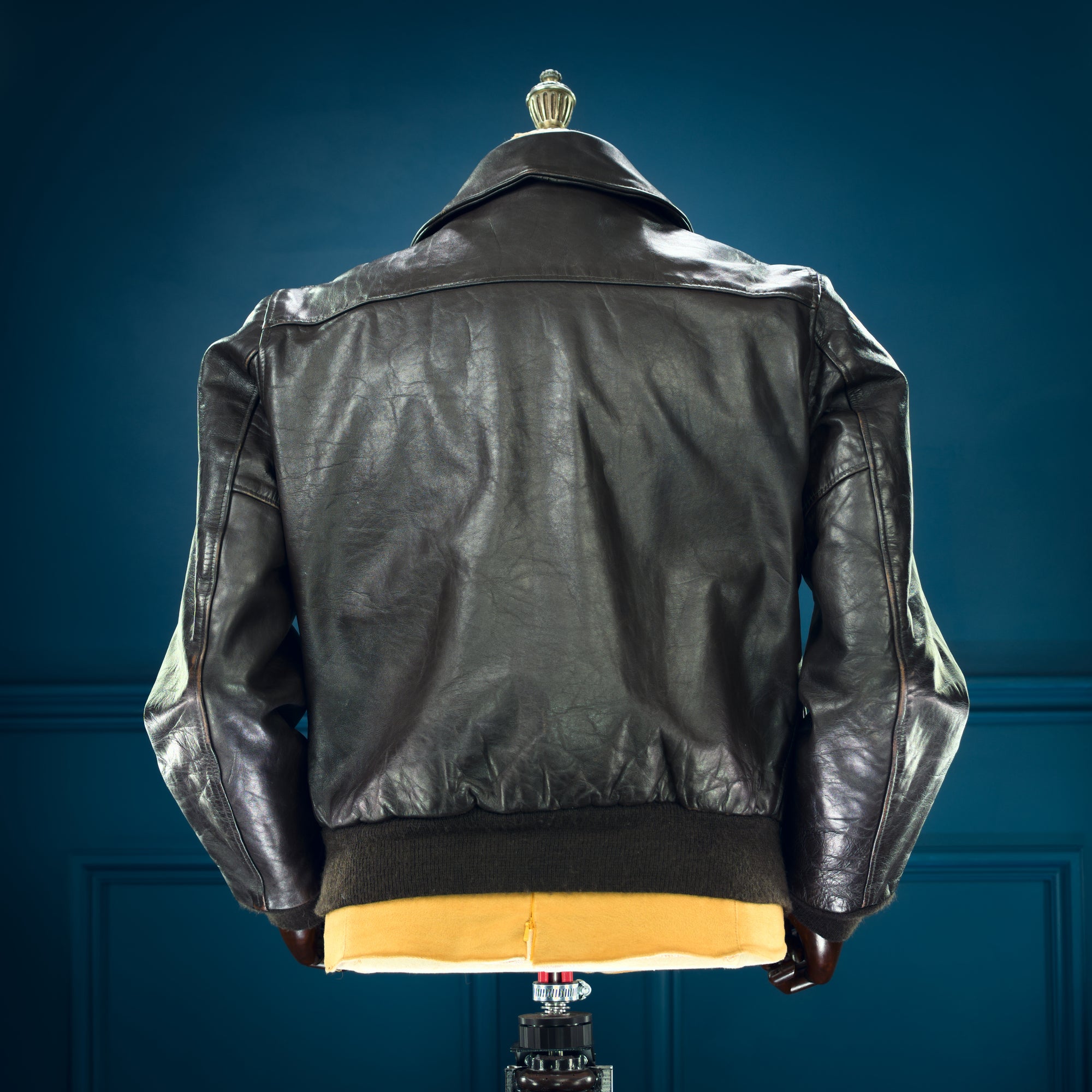 Vintage 1970s Schott IS-674-MS Steerhide A2 Flight Bomber Leather Jacket “M”