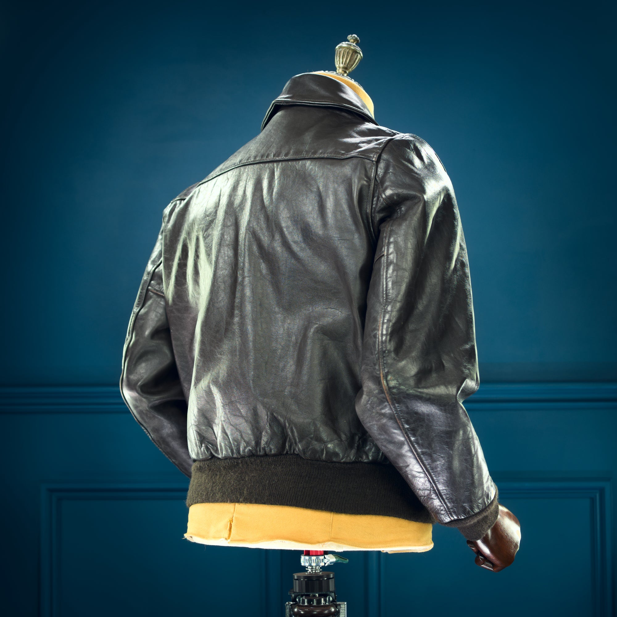 Vintage 1970s Schott IS-674-MS Steerhide A2 Flight Bomber Leather Jacket “M”