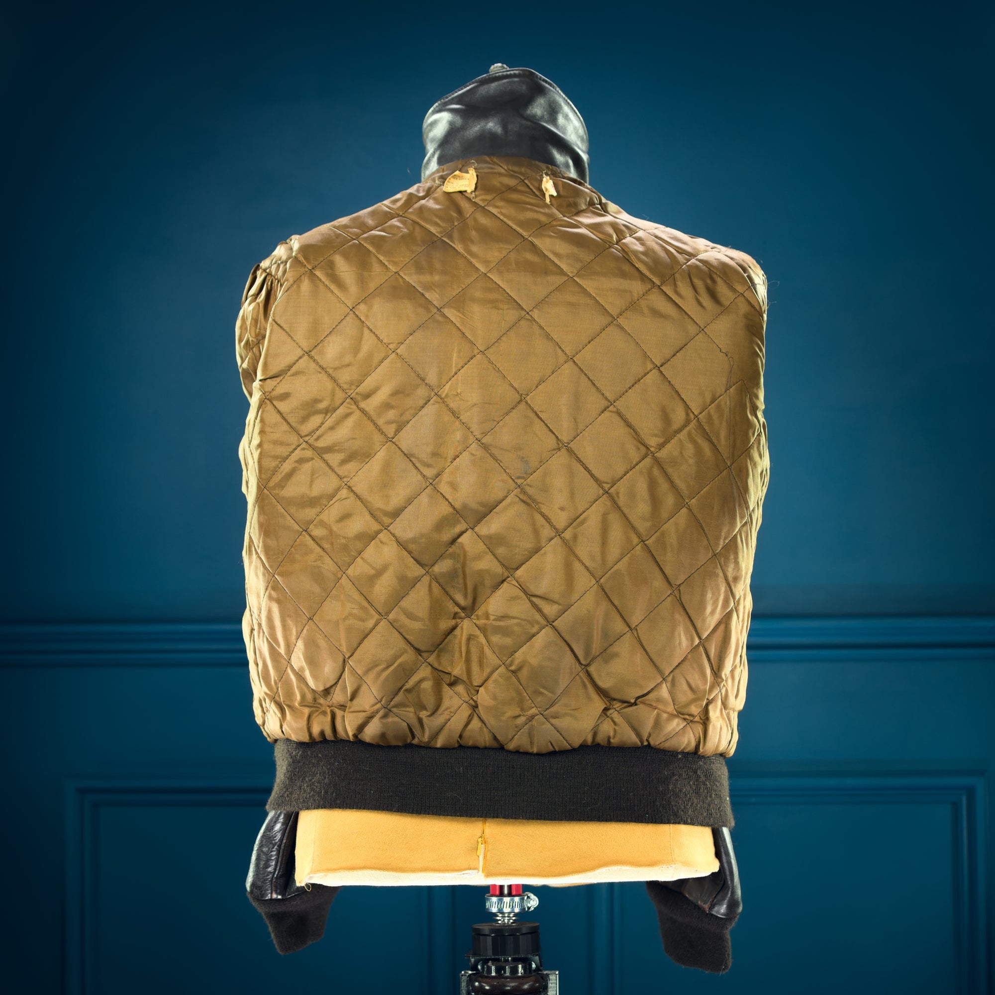 Vintage 1970s Schott IS-674-MS Steerhide A2 Flight Bomber Leather Jacket “M”