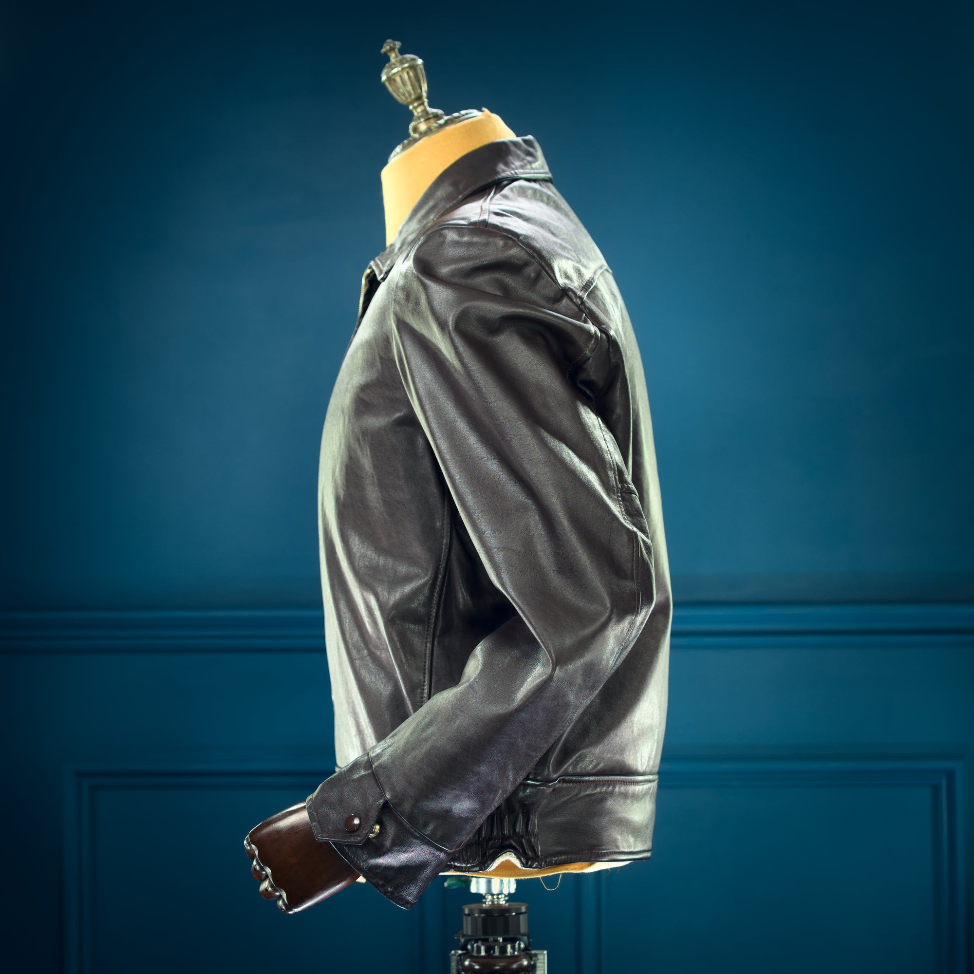 Vintage 1960s Canadian Wild Sheepskin Bomber Flight Aviator Leather Jacket “L”