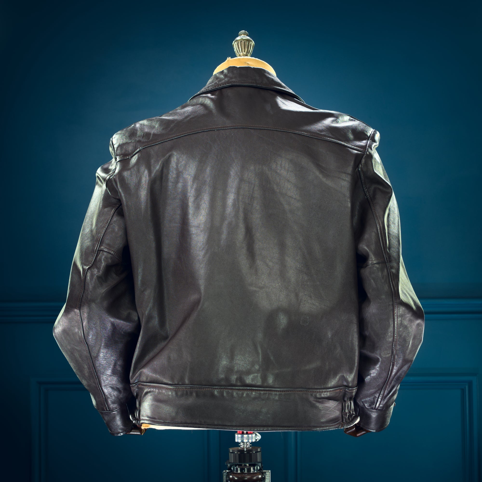 Vintage 1960s Canadian Wild Sheepskin Bomber Flight Aviator Leather Jacket “L”