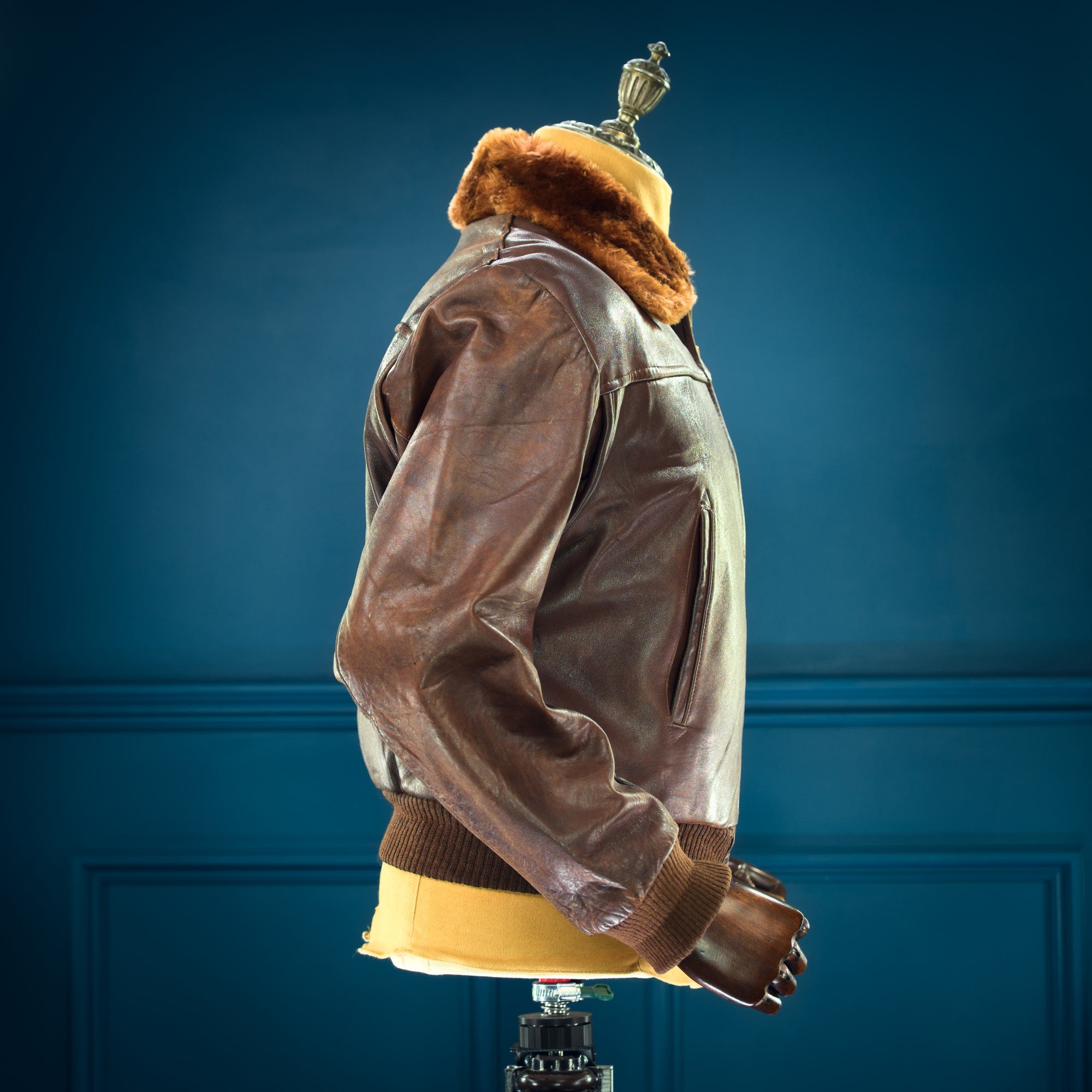 Vintage 1950s French Flight Aviator Bomber Sheepskin Leather Jacket “M”