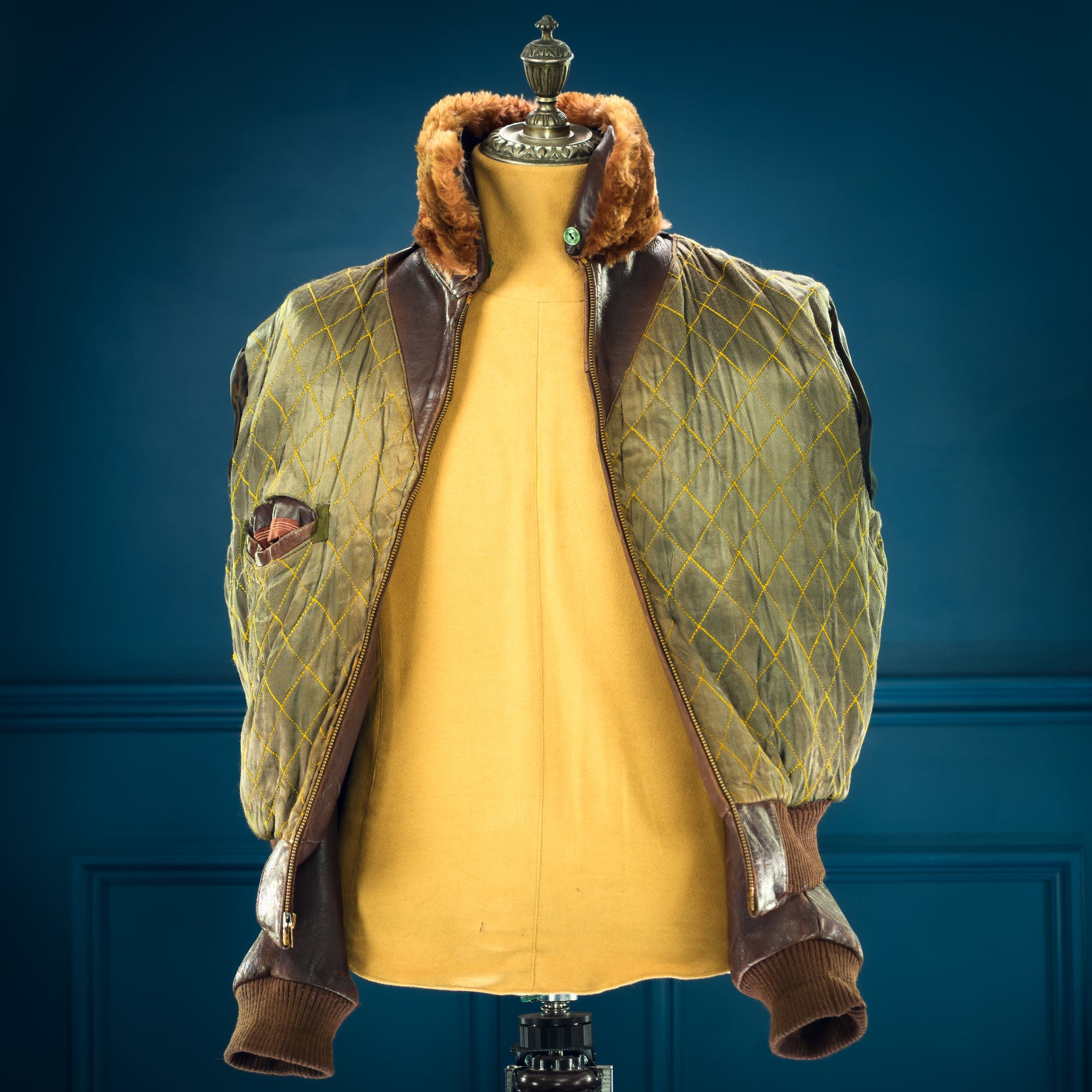 Vintage 1950s French Flight Aviator Bomber Sheepskin Leather Jacket “M”