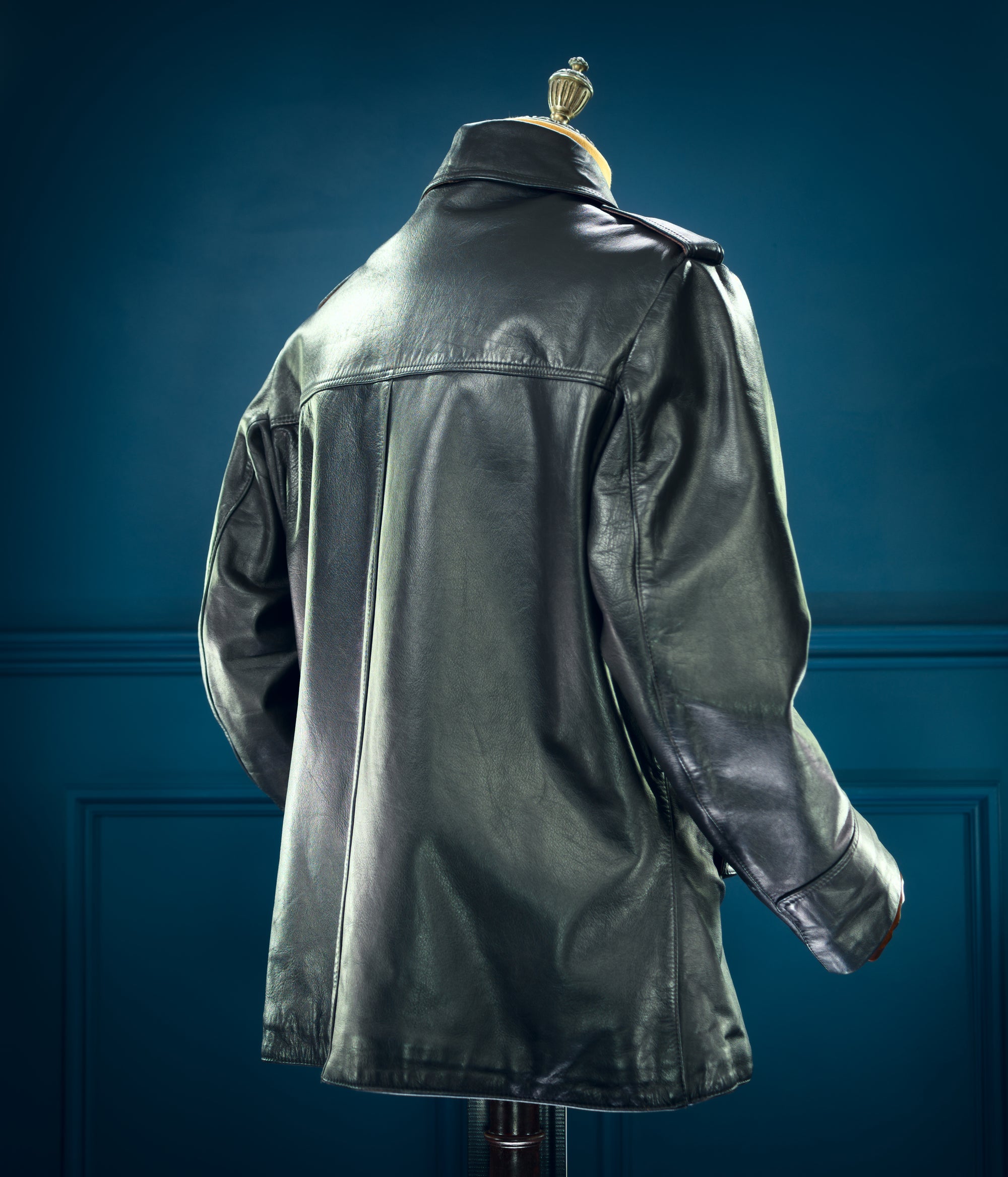 Vintage 1970s British Black Belted Biker Motorcycle Rider Leather Jacket “L”