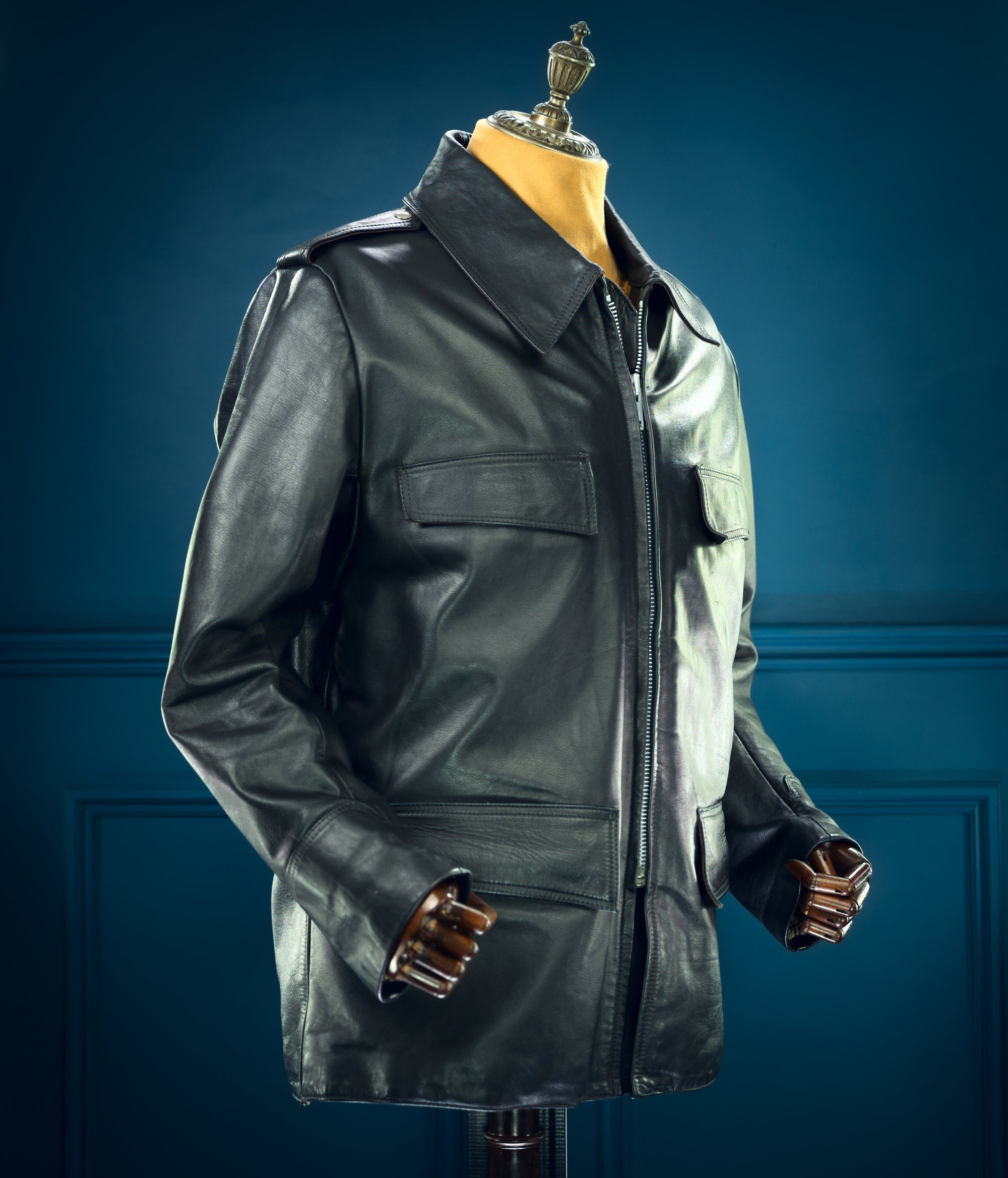 Vintage 1970s British Black Belted Biker Motorcycle Rider Leather Jacket “L”