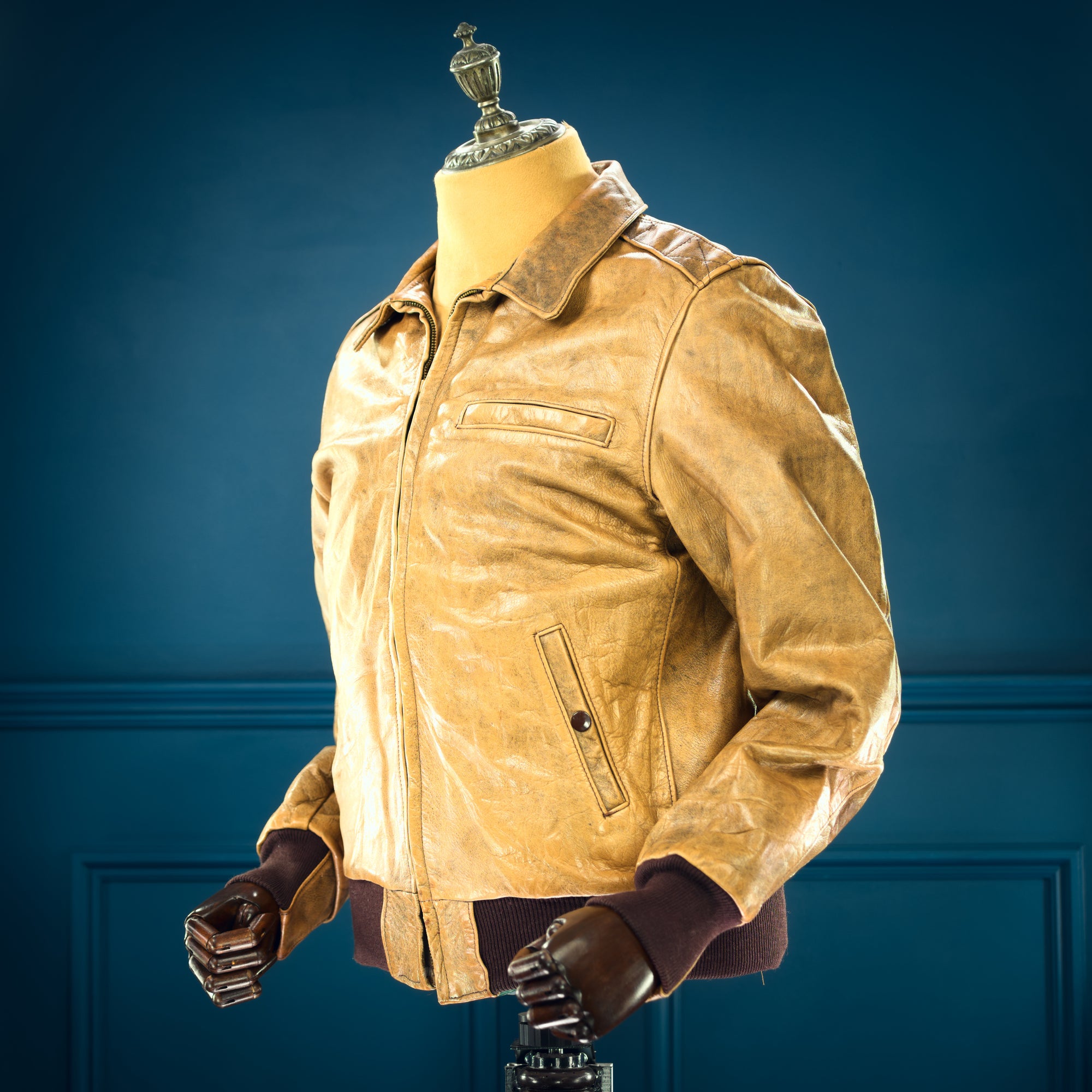 Vintage 1980s American Steerhide Flight Bomber Aviator Leather Jacket “M”