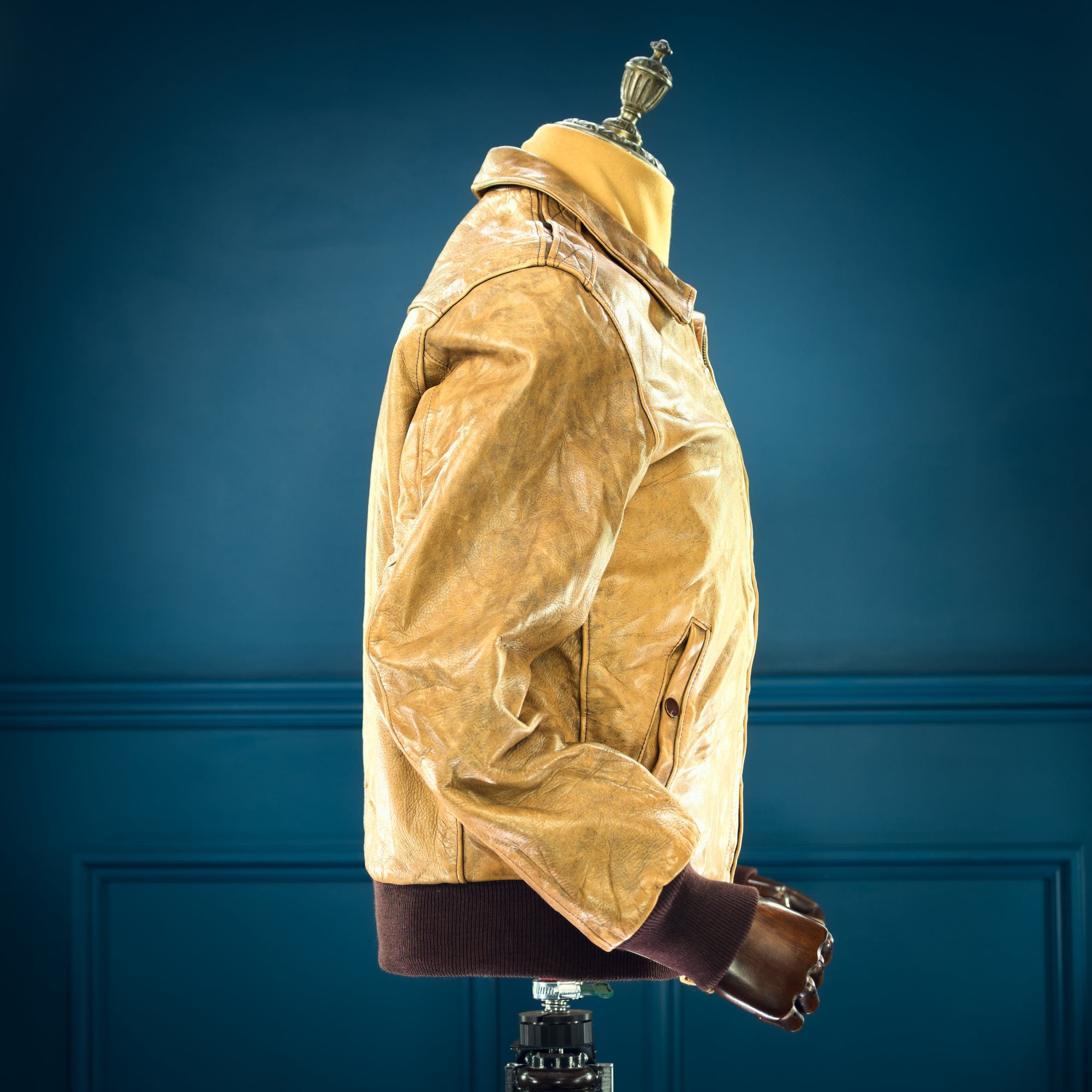 Vintage 1980s American Steerhide Flight Bomber Aviator Leather Jacket “M”