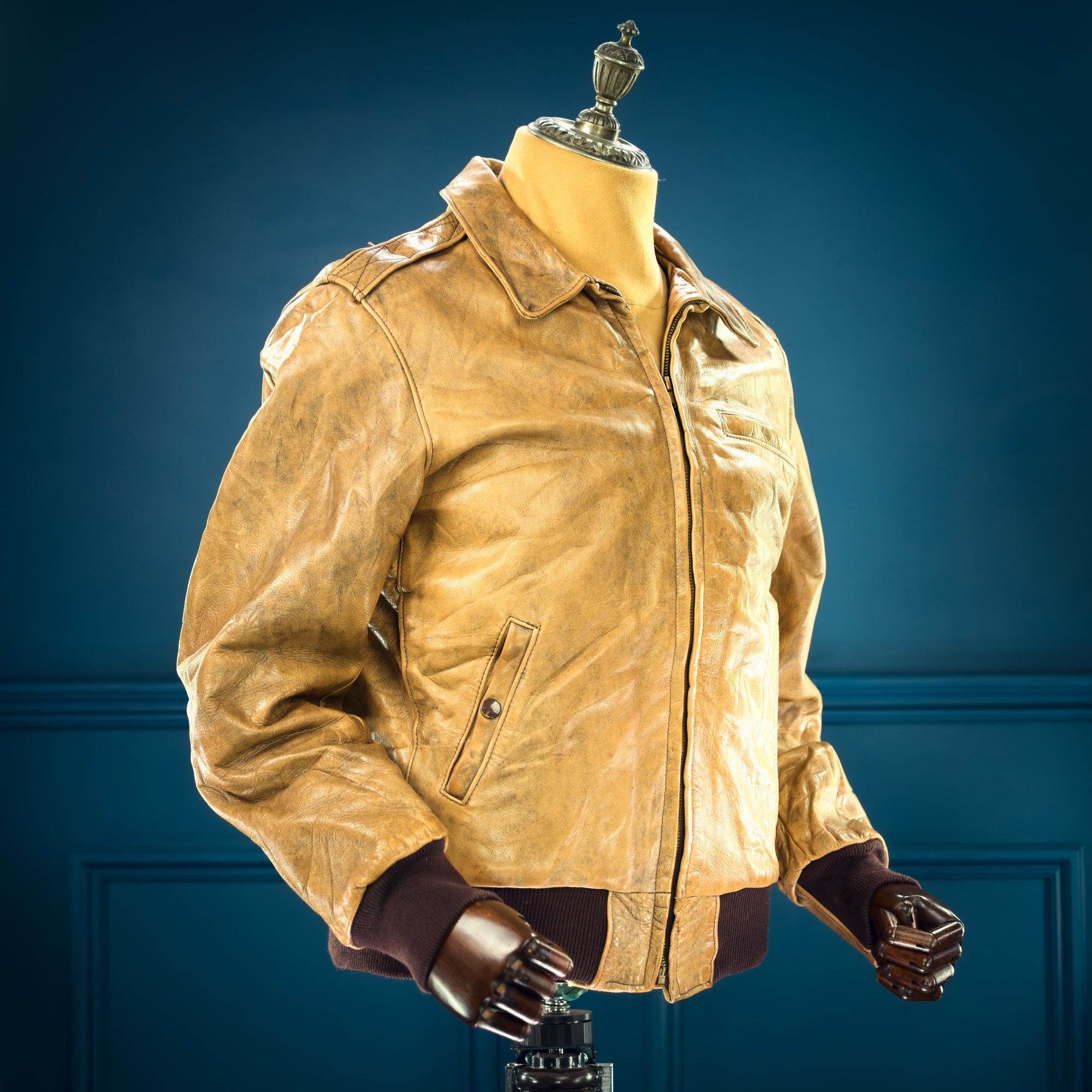 Vintage 1980s American Steerhide Flight Bomber Aviator Leather Jacket “M”