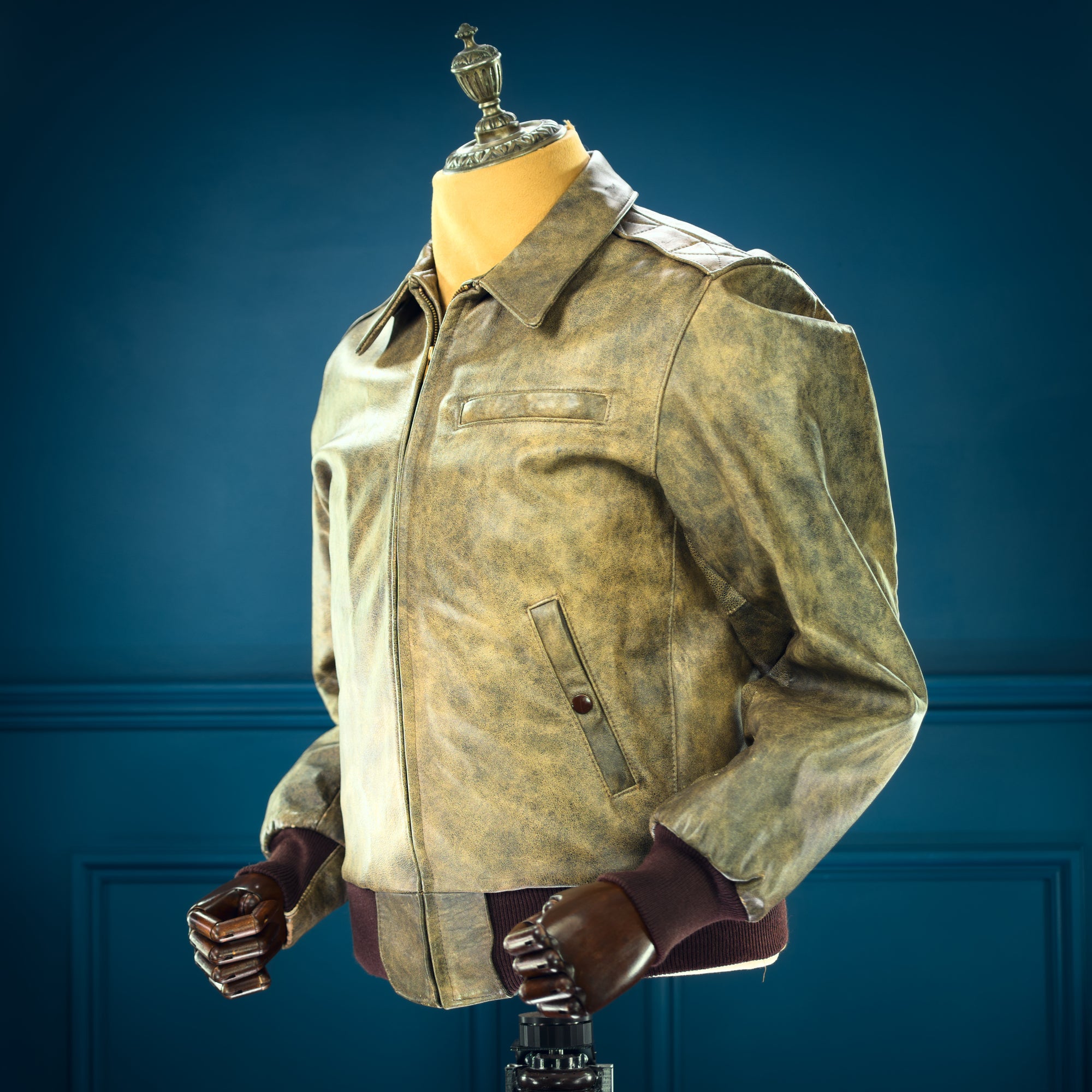 Vintage 1980s American Flight Bomber Aviator Buffalo Hide Leather Jacket “M”