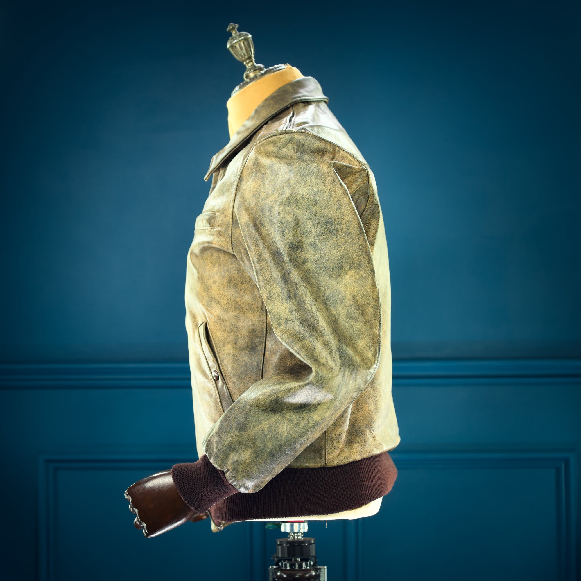 Vintage 1980s American Flight Bomber Aviator Buffalo Hide Leather Jacket “M”