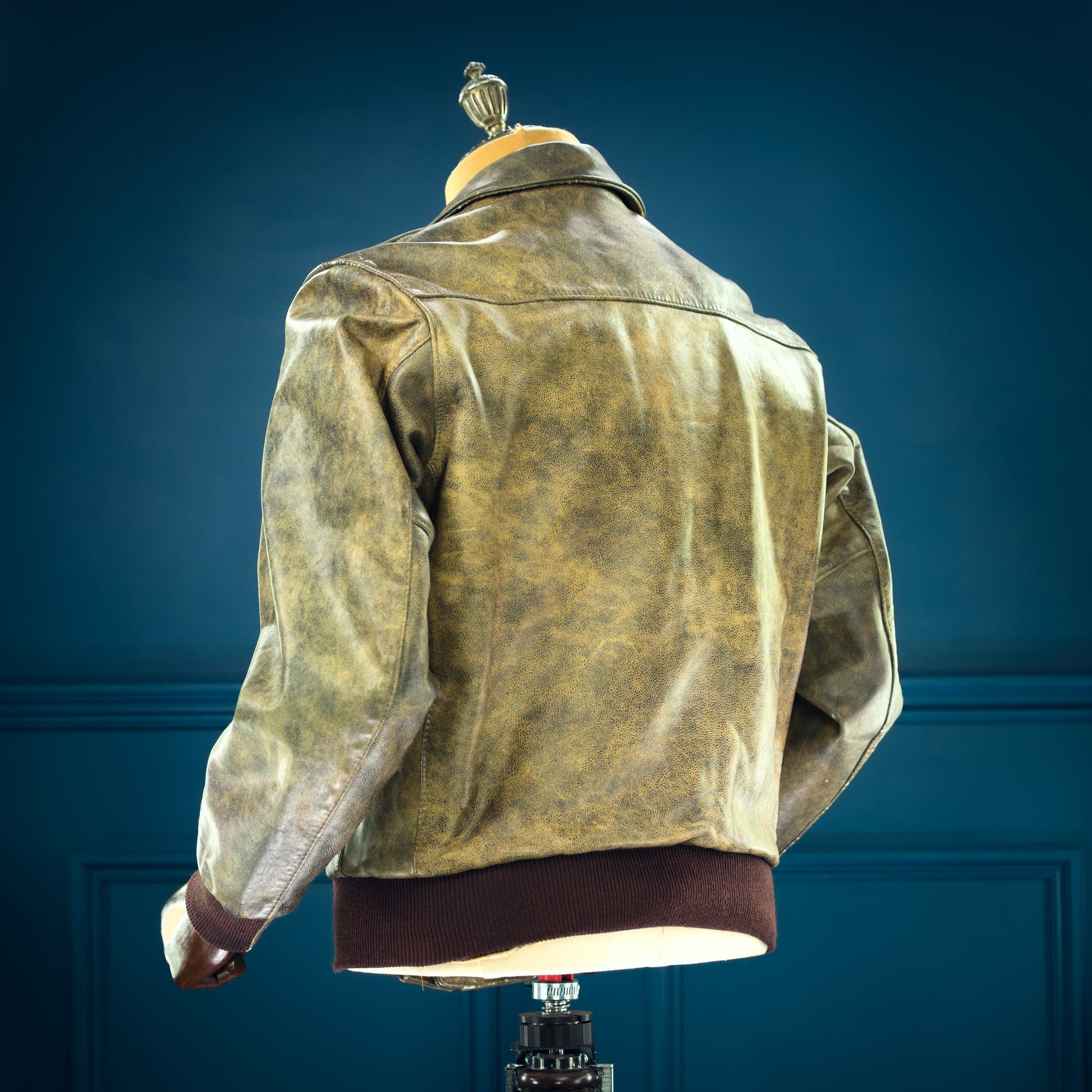 Vintage 1980s American Flight Bomber Aviator Buffalo Hide Leather Jacket “M”