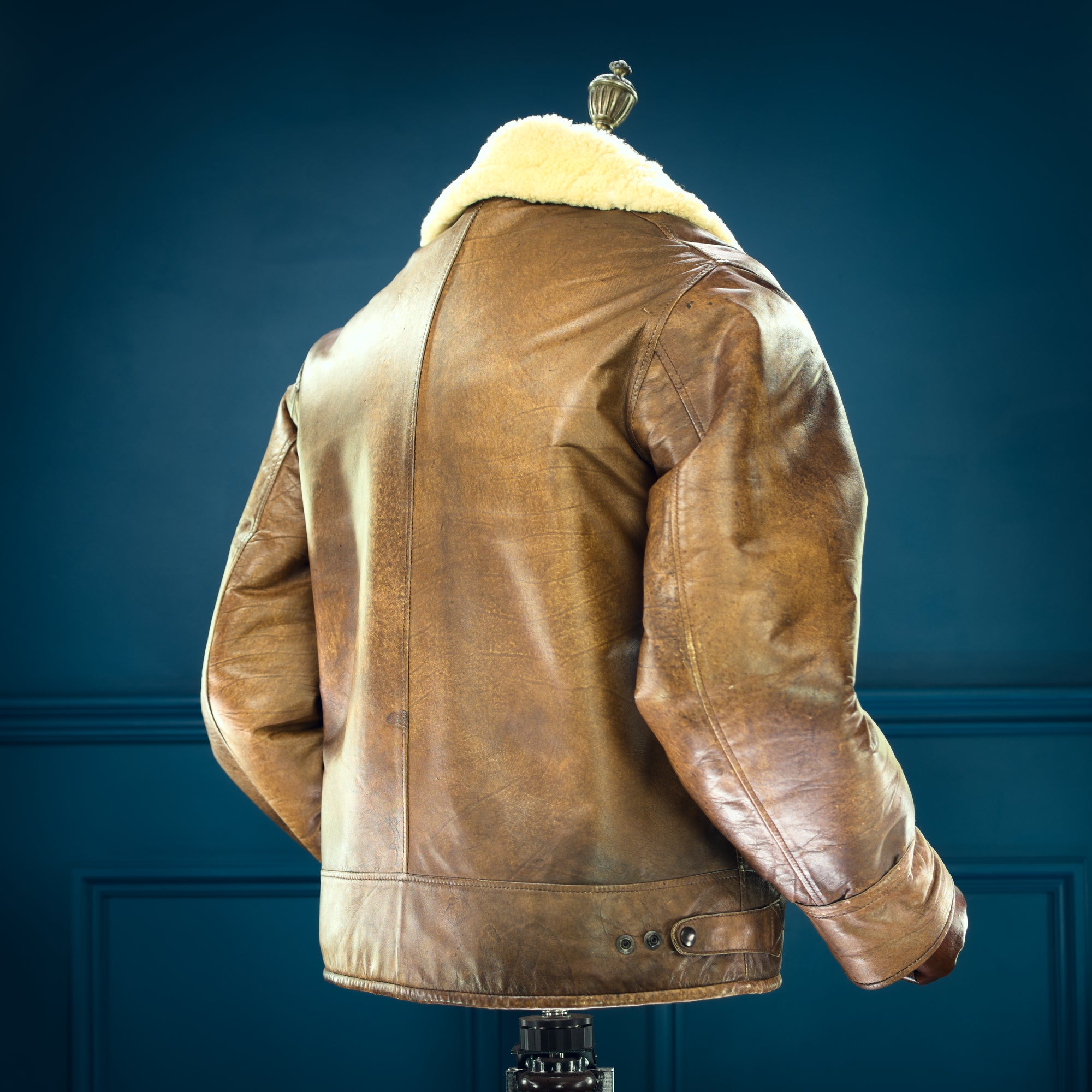 Vintage 1980s British Sheepskin Flight Aviator Bomber Leather Jacket “M”