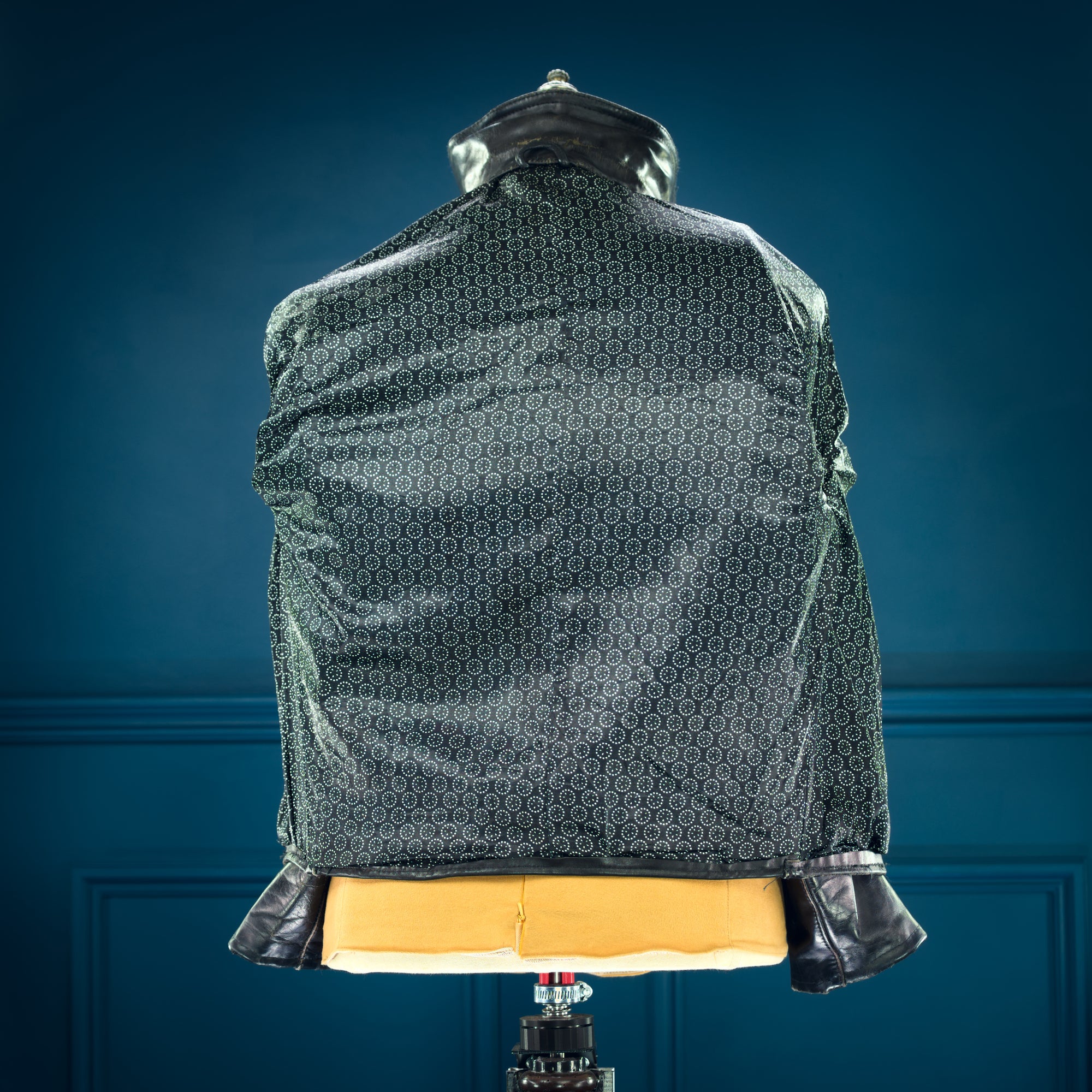 Vintage 1960s British Steerhide Black Single Rider Highwayman Leather Jacket “S”