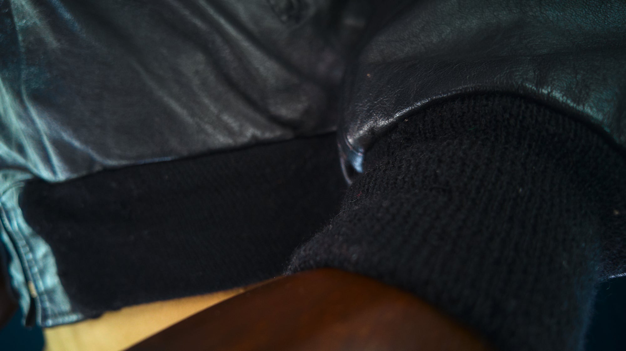 Vintage 1980s British Calfskin Black Bomber Flight Aviator Leather Jacket “M”