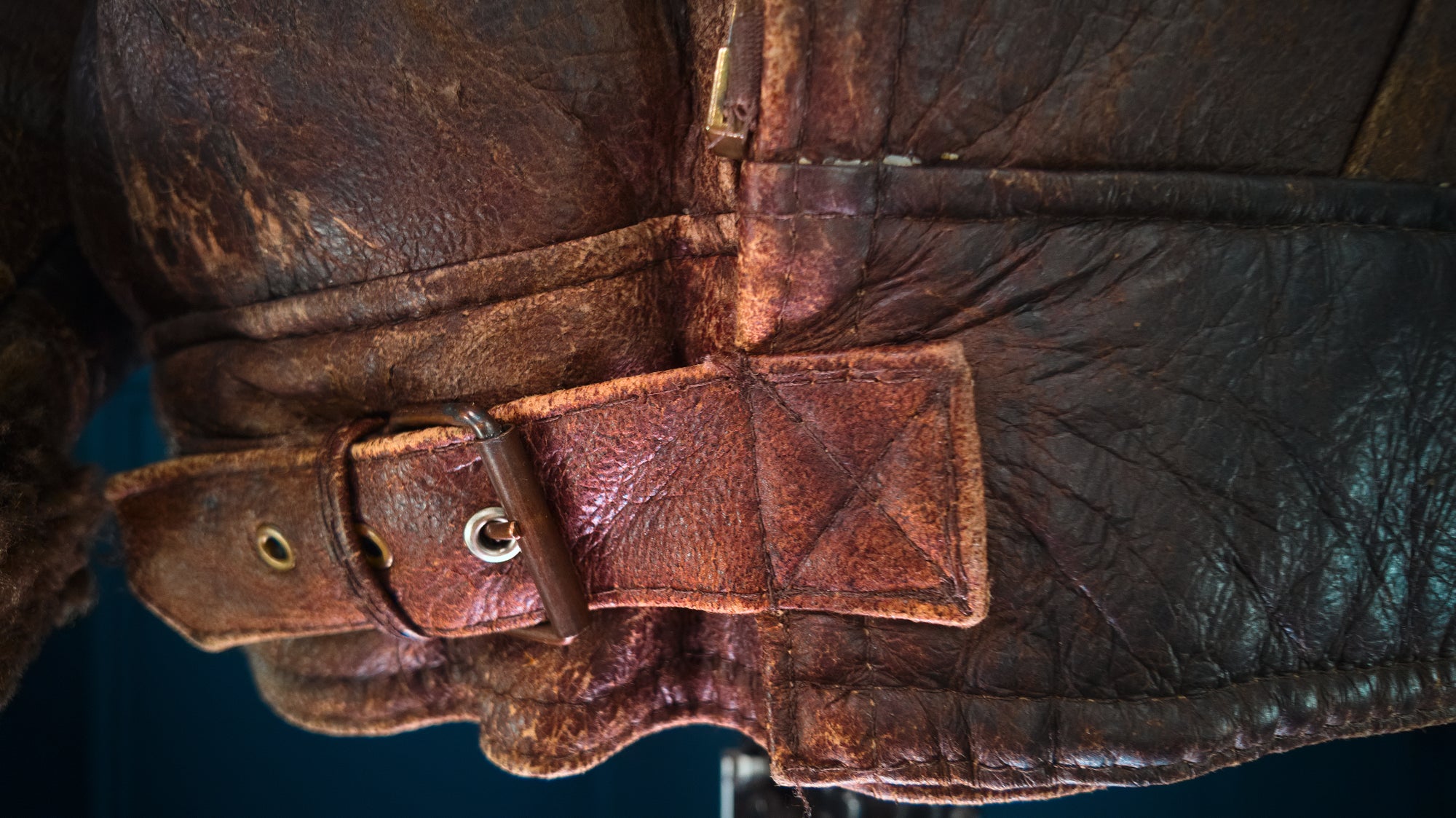 Vintage 1980s British Sheepskin Crosszip Flight Bomber Leather Jacket “XL"