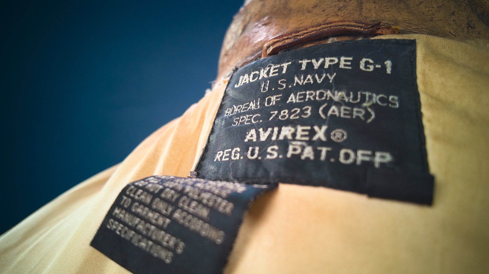 Vintage 1980s Avirex G1 Sheepskin Flight Bomber Aviator Leather Jacket USA “L”