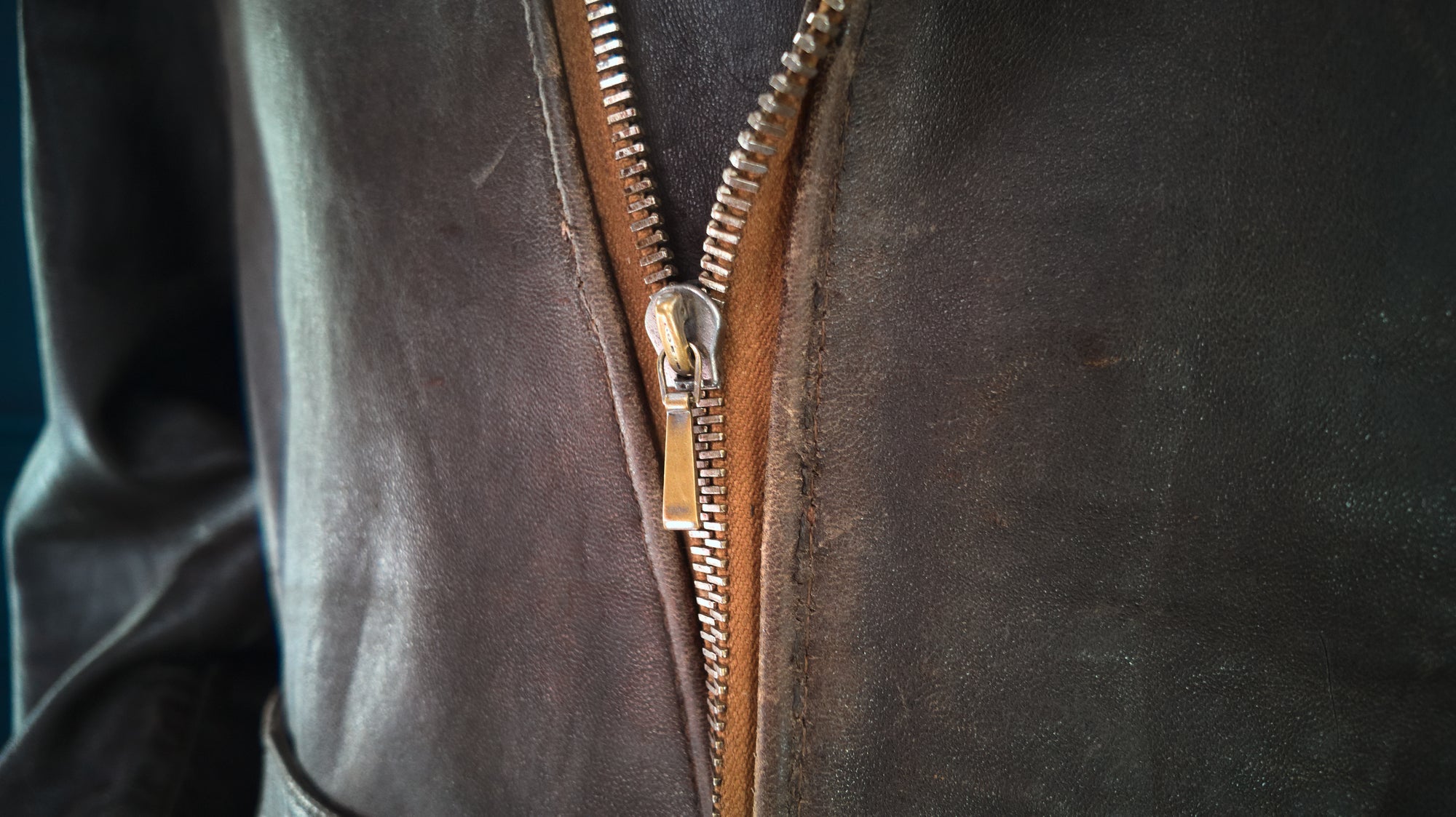 Vintage 1940s West German Sheepskin Border Police Dispatch Leather Jacket “M”