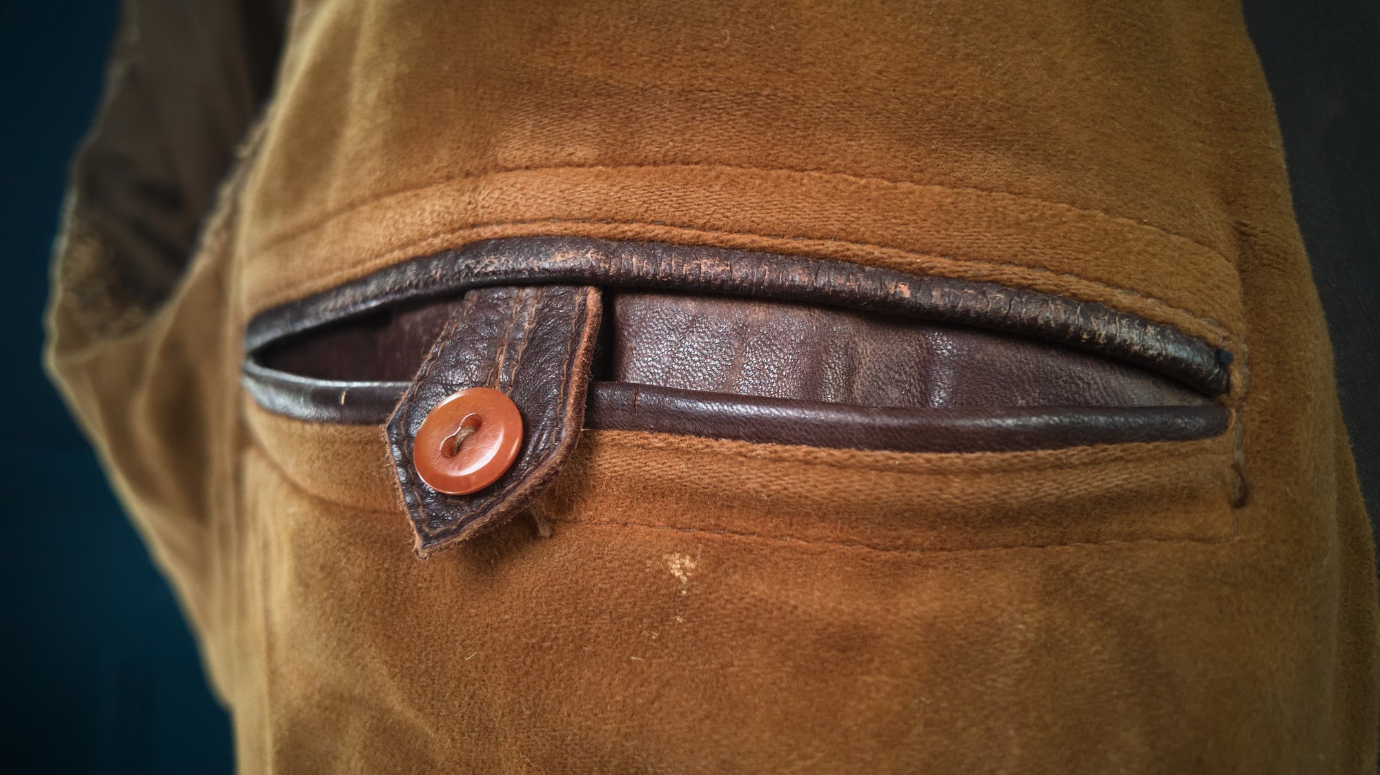 Vintage 1940s West German Sheepskin Border Police Dispatch Leather Jacket “M”