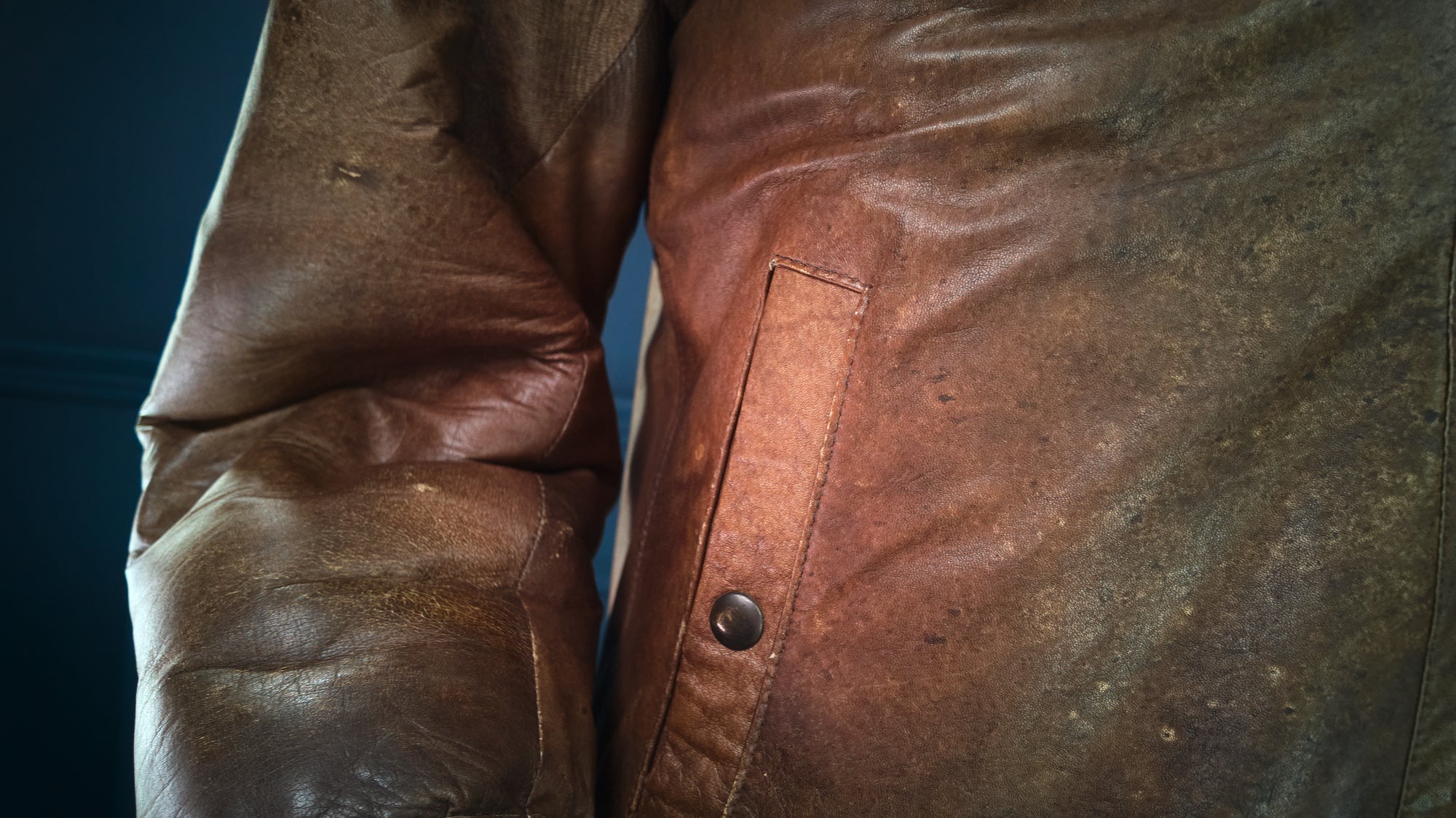 Vintage 1980s British Sheepskin Flight Aviator Bomber Leather Jacket “M”