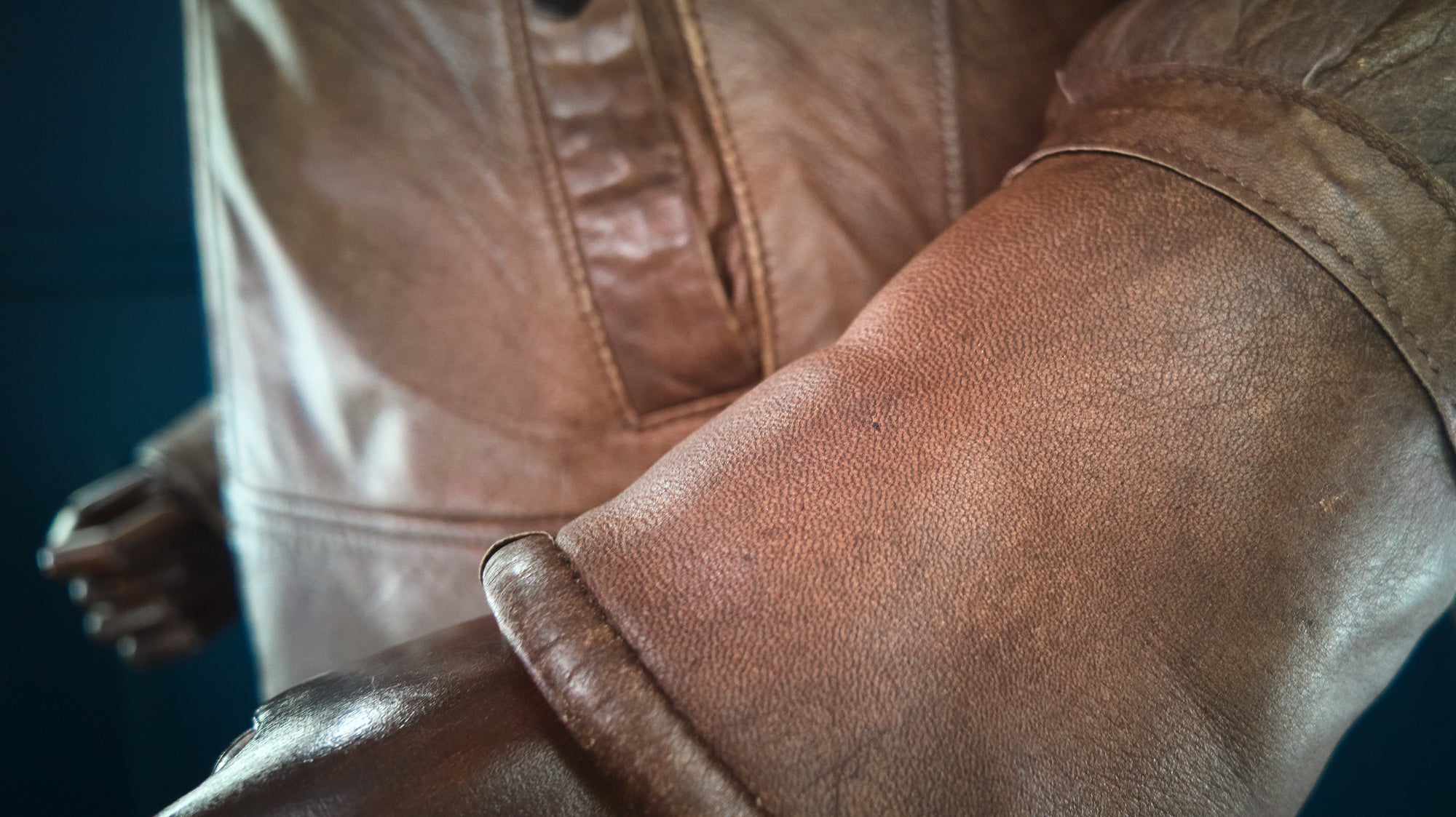 Vintage 1980s British Sheepskin Flight Aviator Bomber Leather Jacket “M”