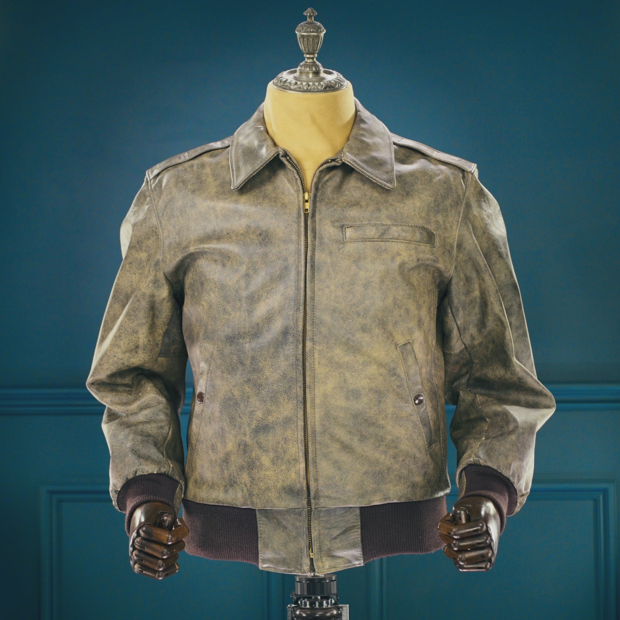 Vintage 1980s American Flight Bomber Aviator Buffalo Hide Leather Jacket “M”